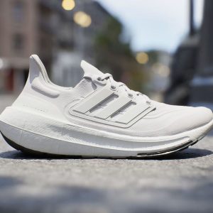 کفش دویدن اورجینال برند Adidas مدل Ultraboost Light کد 761991848